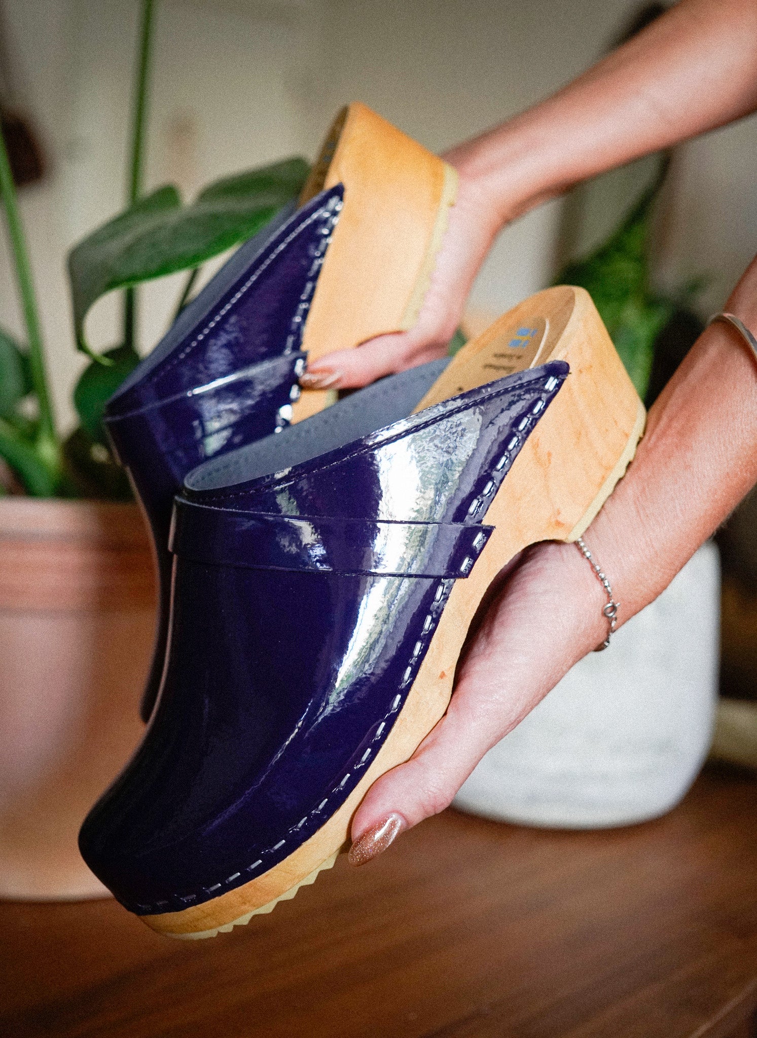 קבקבי עץ כחול לק