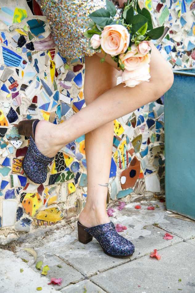 קבקבי עץ שחור צבעוני נוצץ