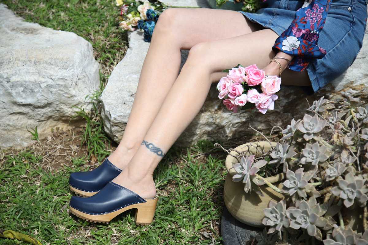 קבקבי עץ מילנה עקב גבוה כחול כהה