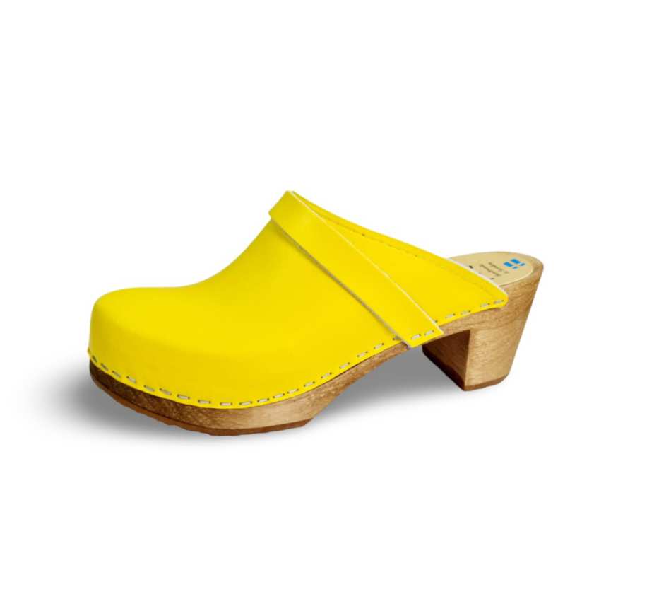 קבקבי עץ צהובים