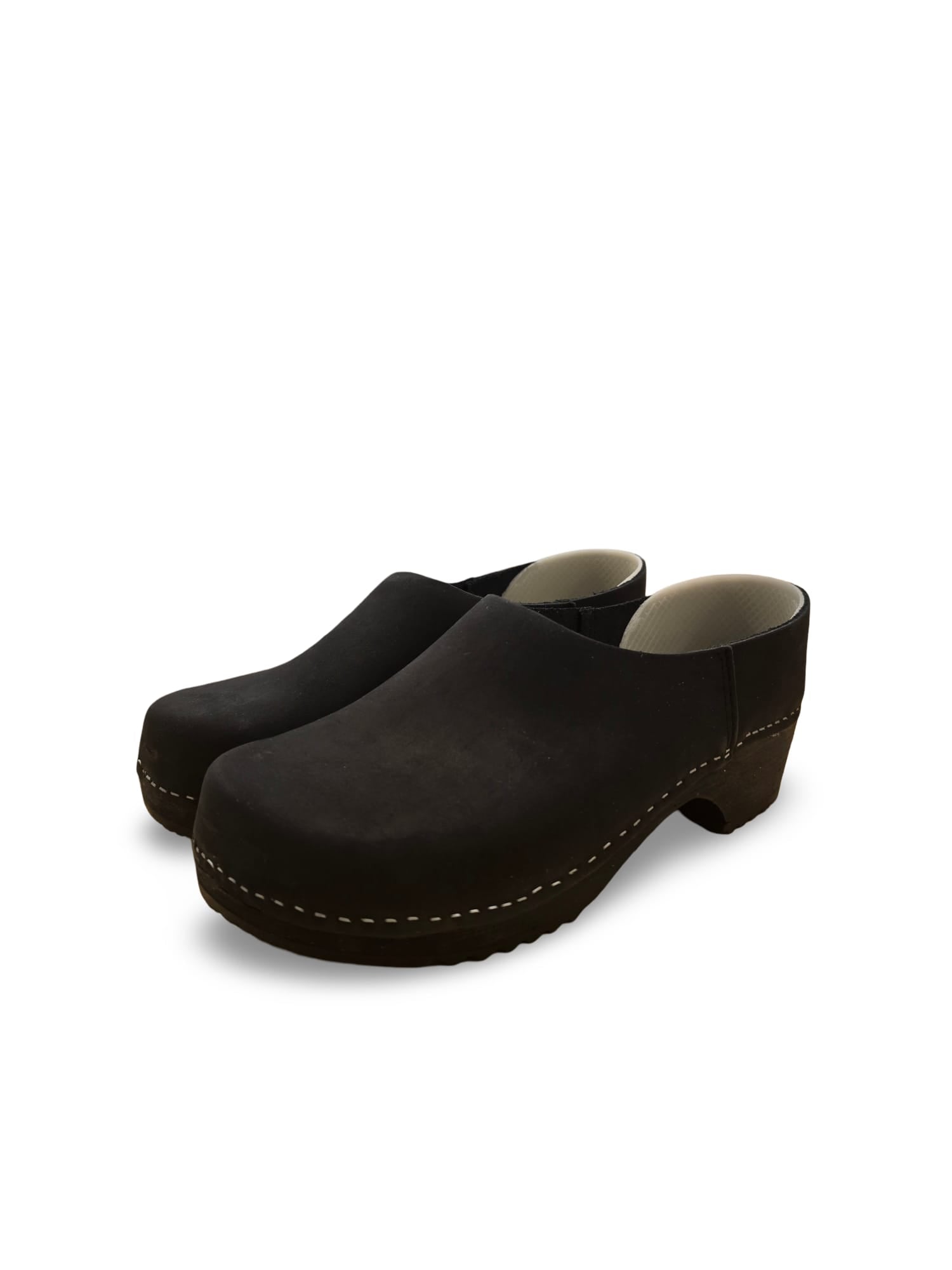 קבקבי עץ סגורים קרולינה שחור נובוק