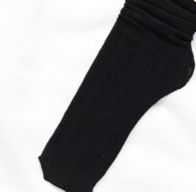 גרביים סרוגים צבע שחור