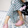 קבקבי עץ ורוד מסטיק RONA CLOGS
