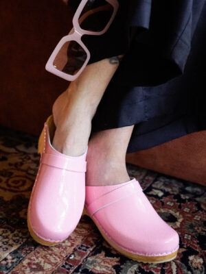 כפכפי העץ של רונה ורוד בייבי לק